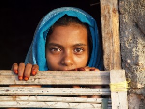 Yemeni woman peering out