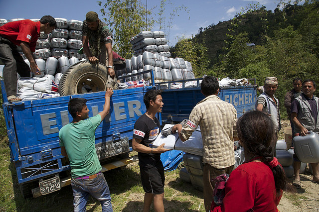 Relief Efforts by UK Aid Pictures: Russell Watkins/DFID Flickr